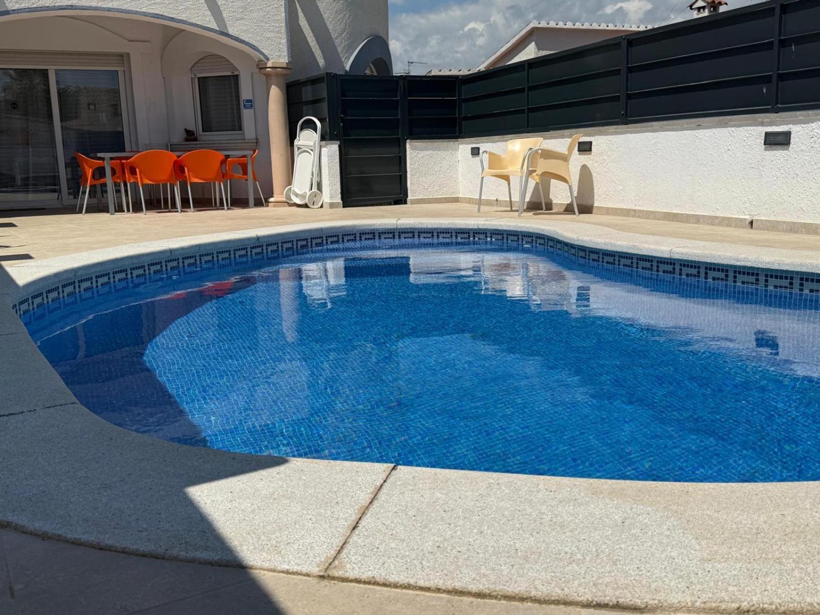 Raquel Koky Villa Empuriabrava Ngoại thất bức ảnh
